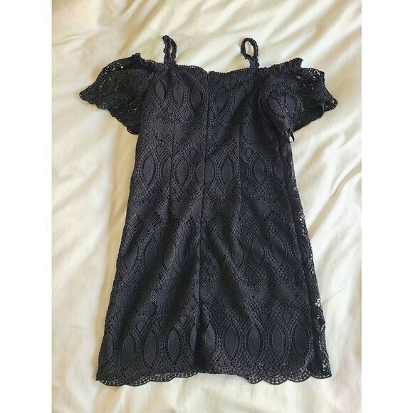 White House Black Market Lace Mini Dress Women's Size 4 Off The Shoulder Zipper - Picture 7 of 8